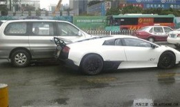 最新撞车爆料新闻,多车连环相撞，伤亡情况令人揪心